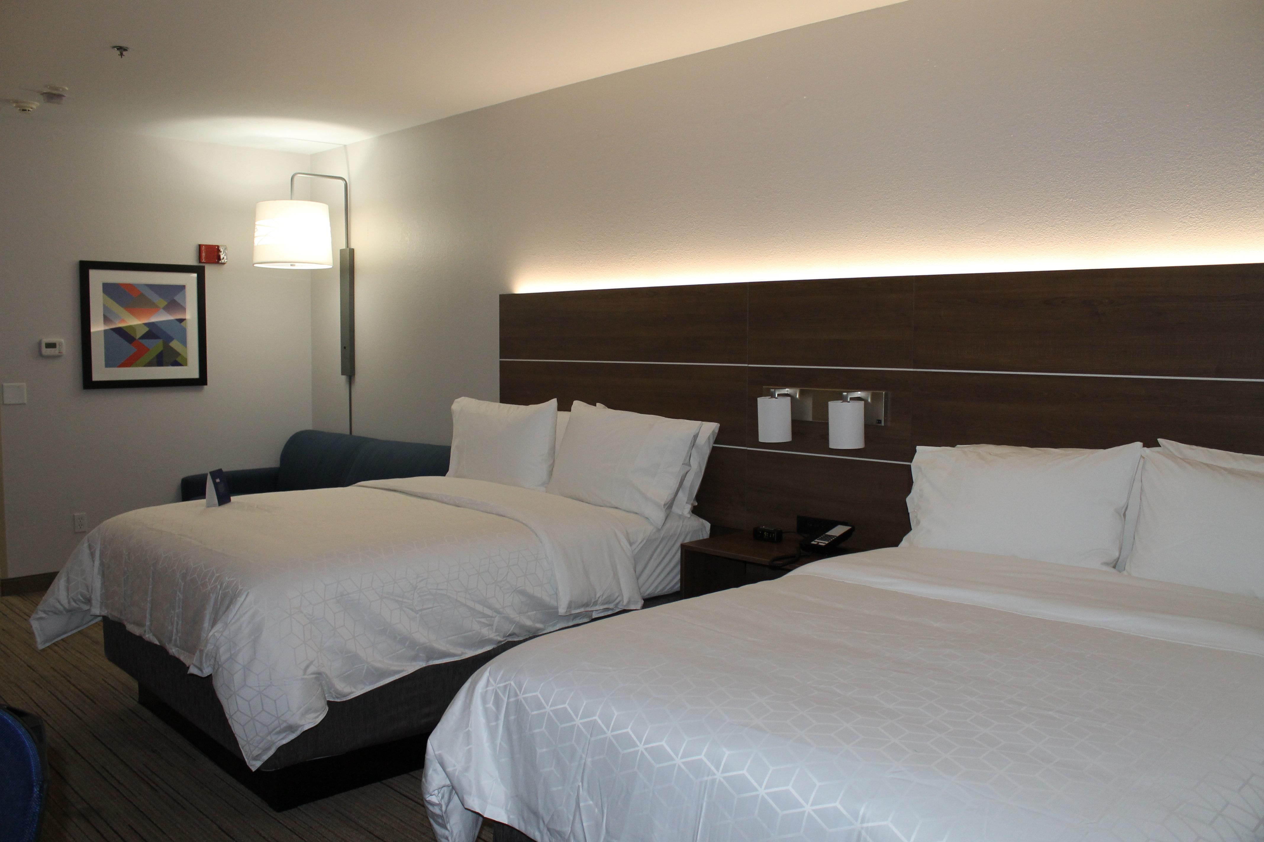 Holiday Inn Express & Suites - Tulare By Ihg Esterno foto
