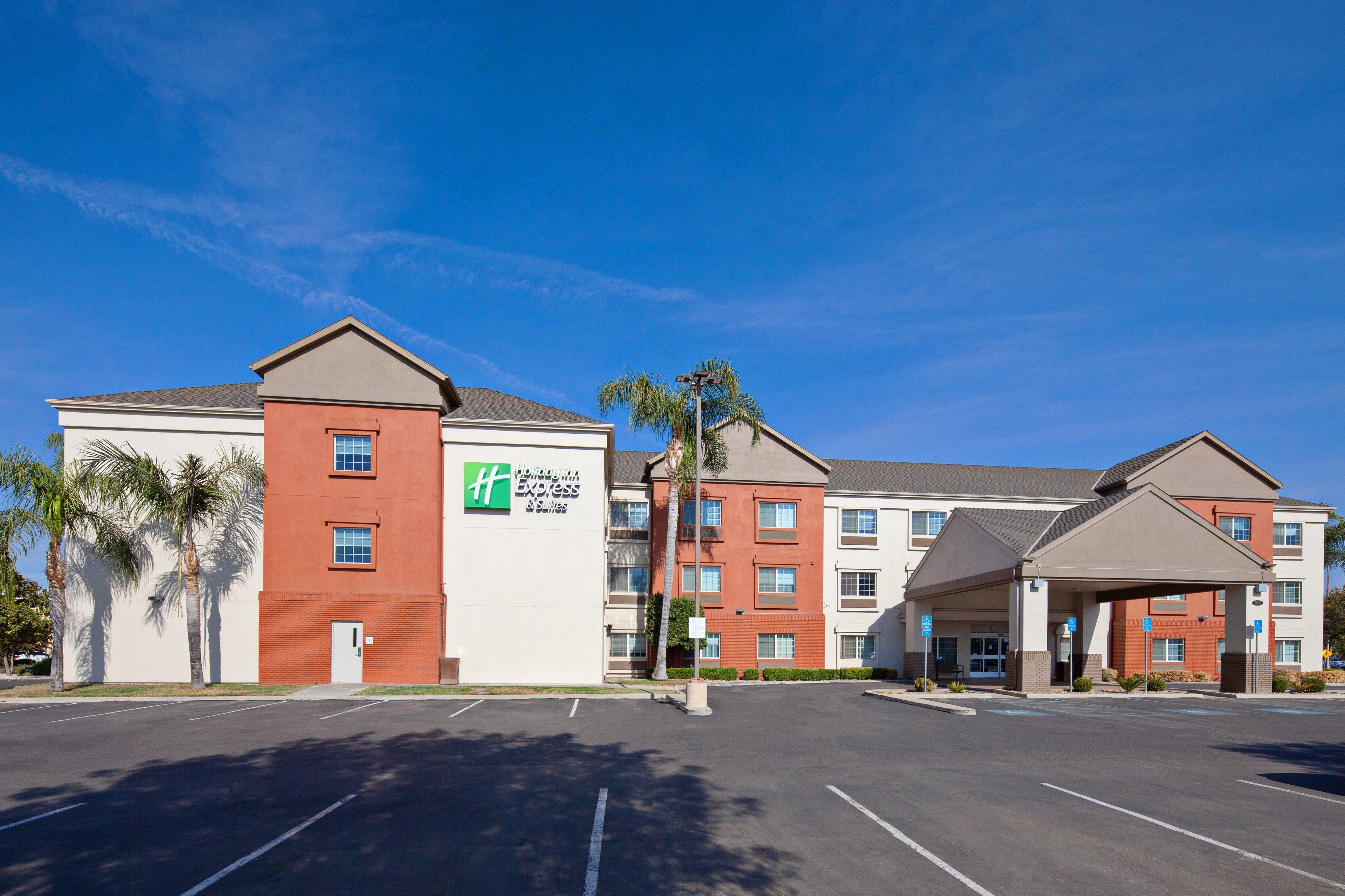 Holiday Inn Express & Suites - Tulare By Ihg Esterno foto